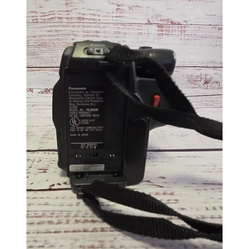 Panasonic Palmcorder IQ VHS-C Camcorder PV-IQ505 Untested w Case Accessories